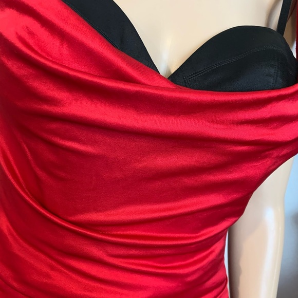 (BCBG MAXAZRIA) Woman’s Beautiful red clothes - Picture 3 of 11